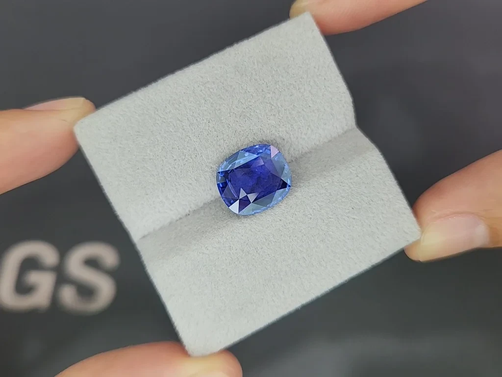Sapphire Cornflower Blue cushion cut 5.45 carats, Sri Lanka Image №4