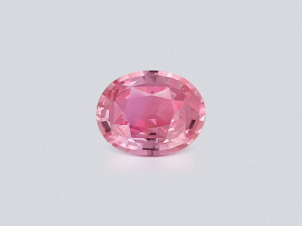 Padparadscha sapphire in oval cut 1.67 carats, Madagascar Image №1