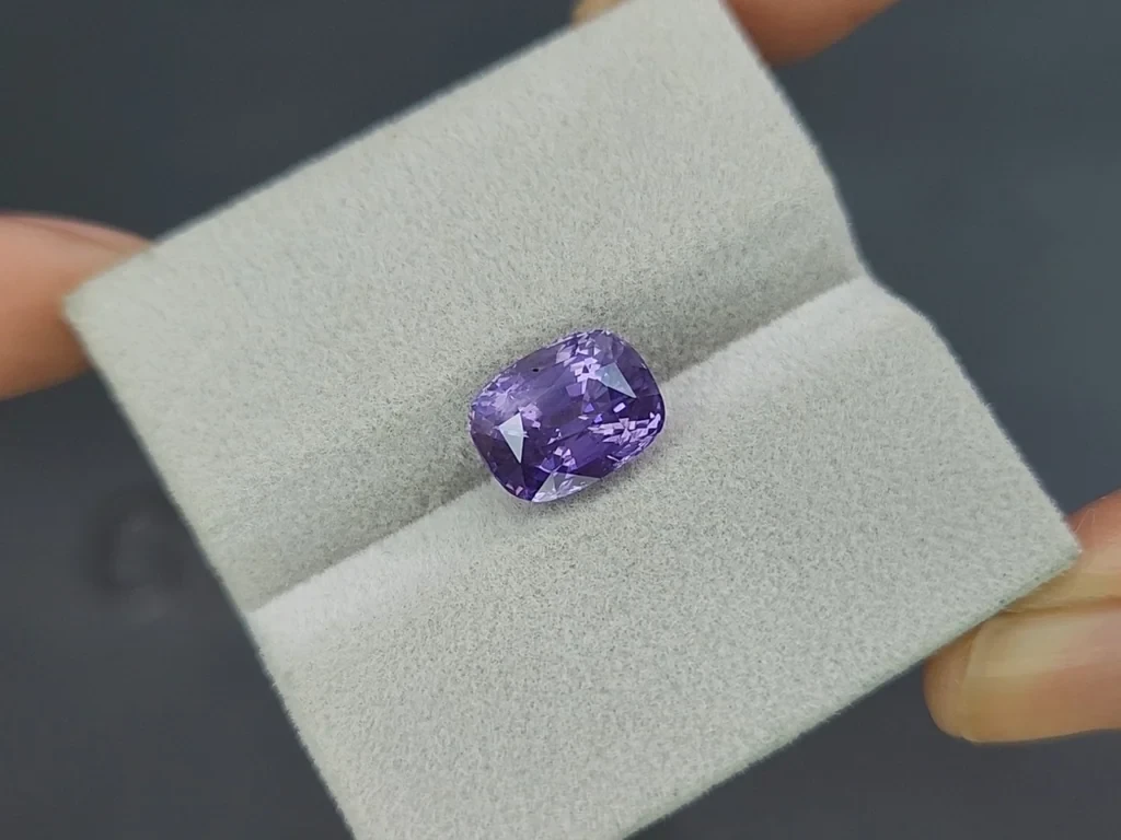 Unheated Lavender sapphire cushion cut  5.05 carats, Madagascar Image №4