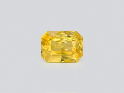 Unheated sapphire Golden Yellow effect chameleon radiant cut 2.03 carats, Sri Lanka photo