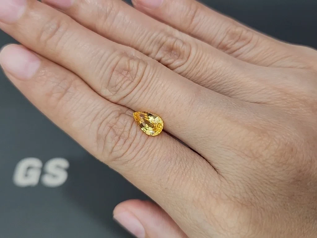 Sapphire Vivid Yellow pear cut 2.02 carats, Sri Lanka Image №2