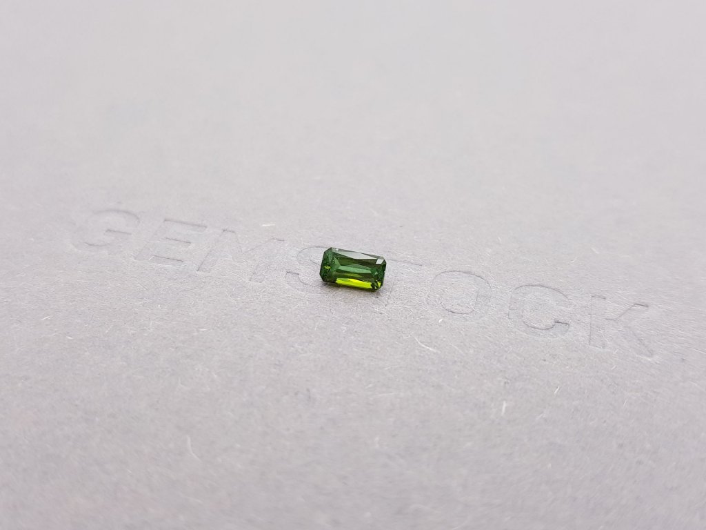 Yellowish green radiant cut tourmaline 0.36 ct Image №3