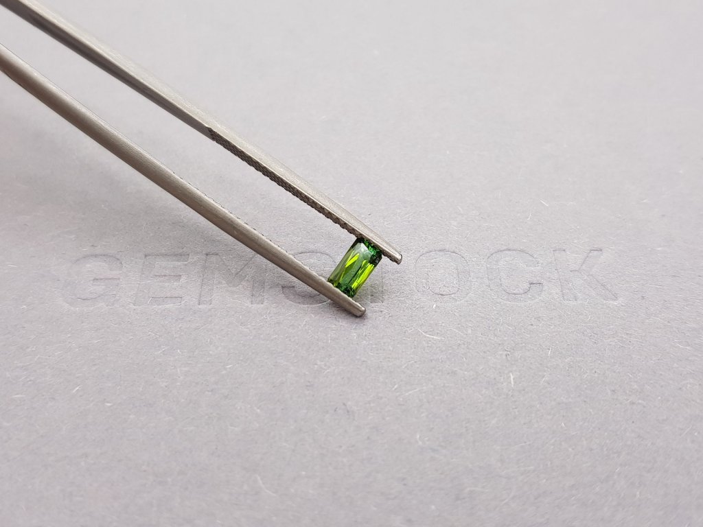 Yellowish green radiant cut tourmaline 0.36 ct Image №4