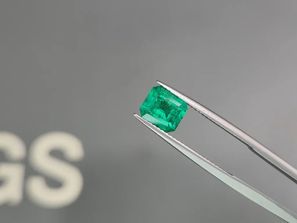Intense Muzo Green emerald 1.50 ct, Colombia Image №3