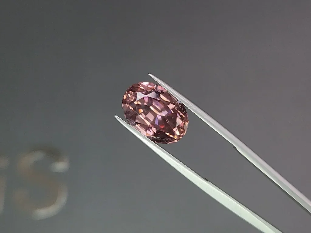 Rare natural pink zircon in oval cut 9.16 carats, Sri Lanka Image №3