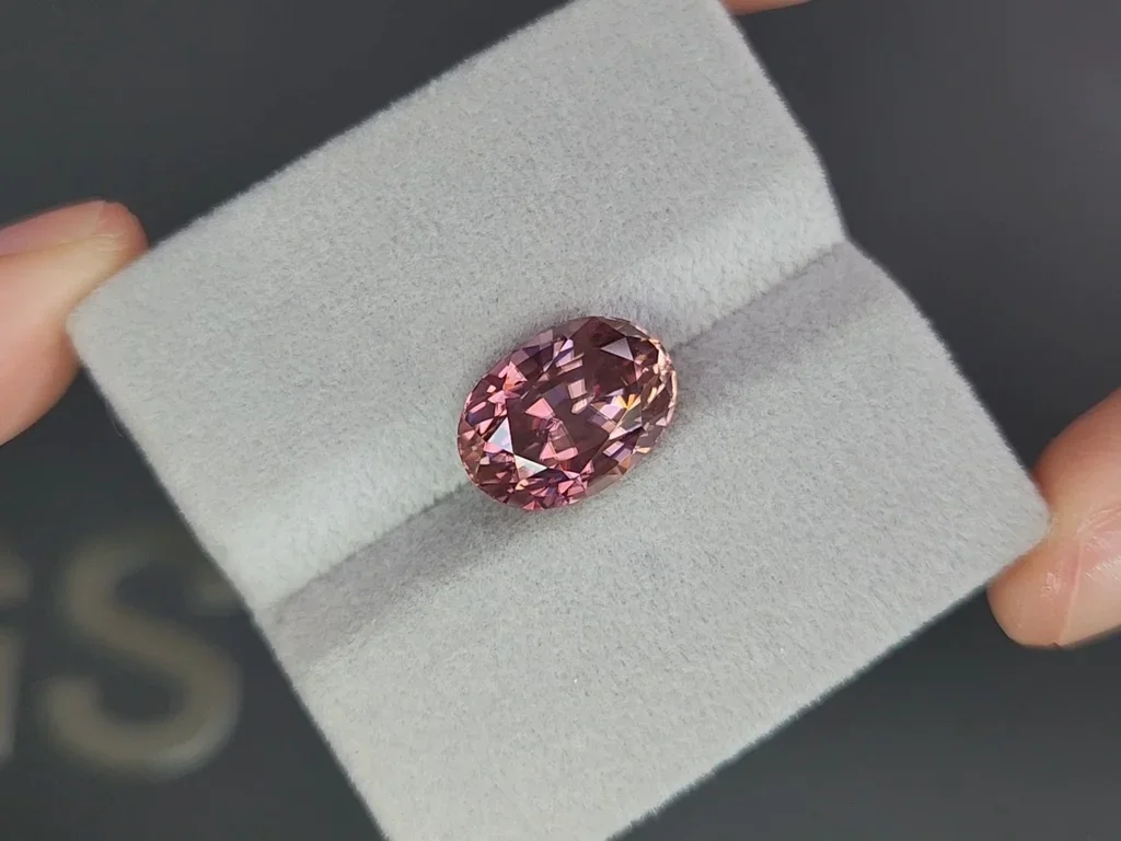 Rare natural pink zircon in oval cut 9.16 carats, Sri Lanka Image №4