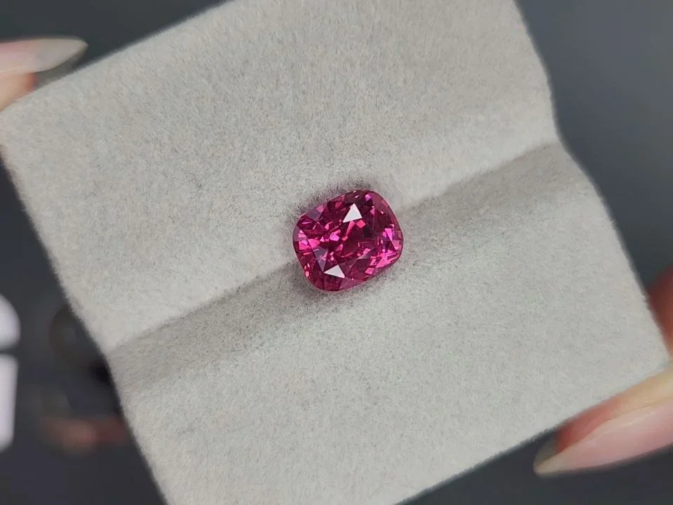 Vivid pink Mahenge spinel in cushion cut 3.02 carats, Tanzania Image №4