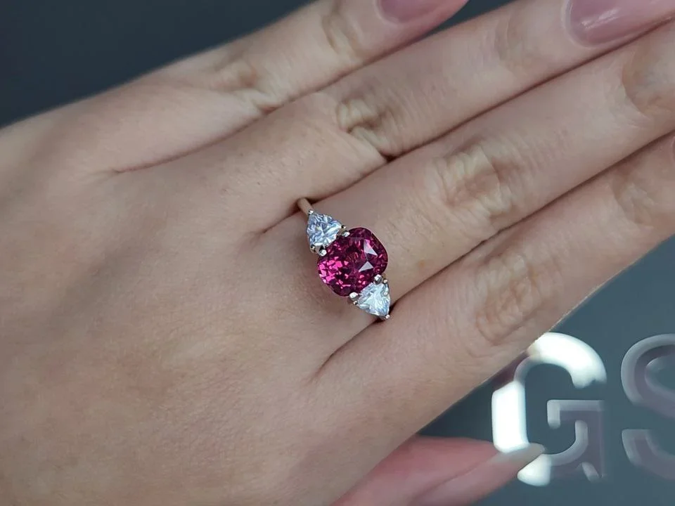 Vivid pink Mahenge spinel in cushion cut 3.02 carats, Tanzania Image №5