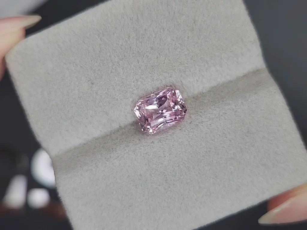 Unheated Baby pink sapphire in radiant cut 3.10 carats, Madagascar Image №4