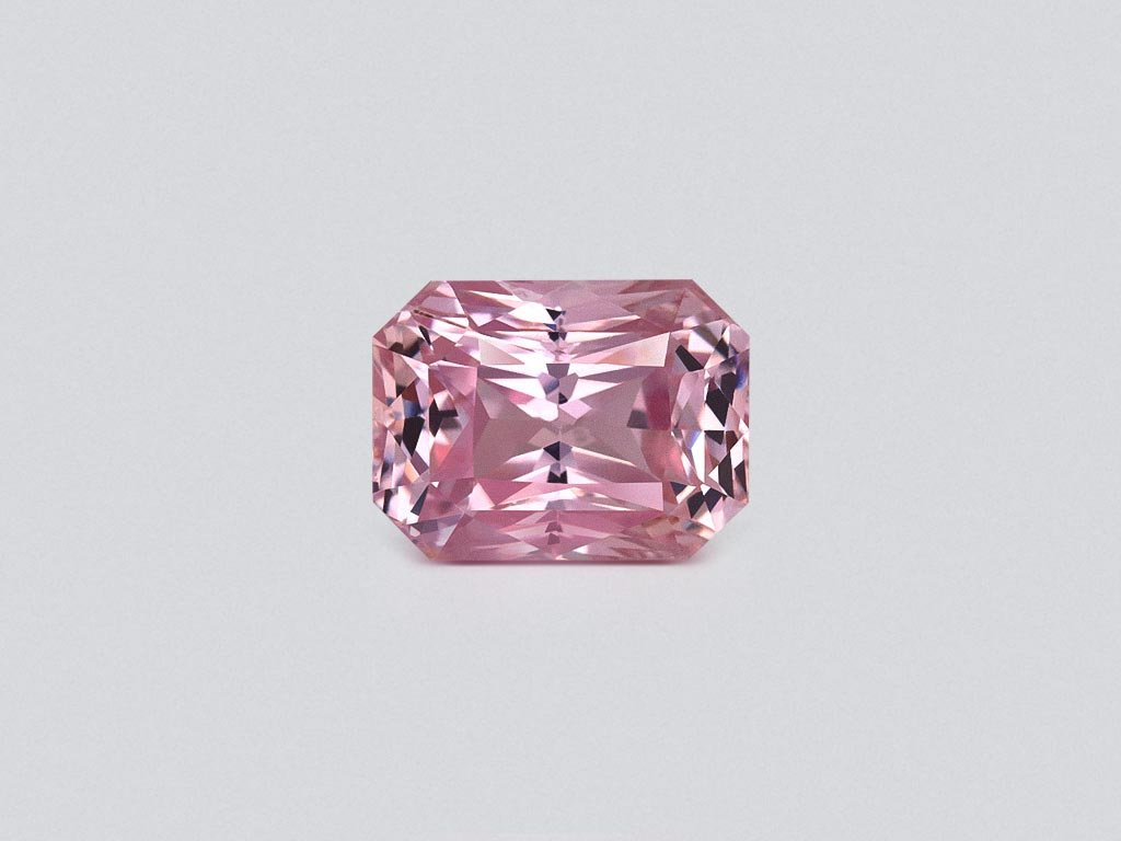 Unheated Baby pink sapphire in radiant cut 3.10 carats, Madagascar Image №1