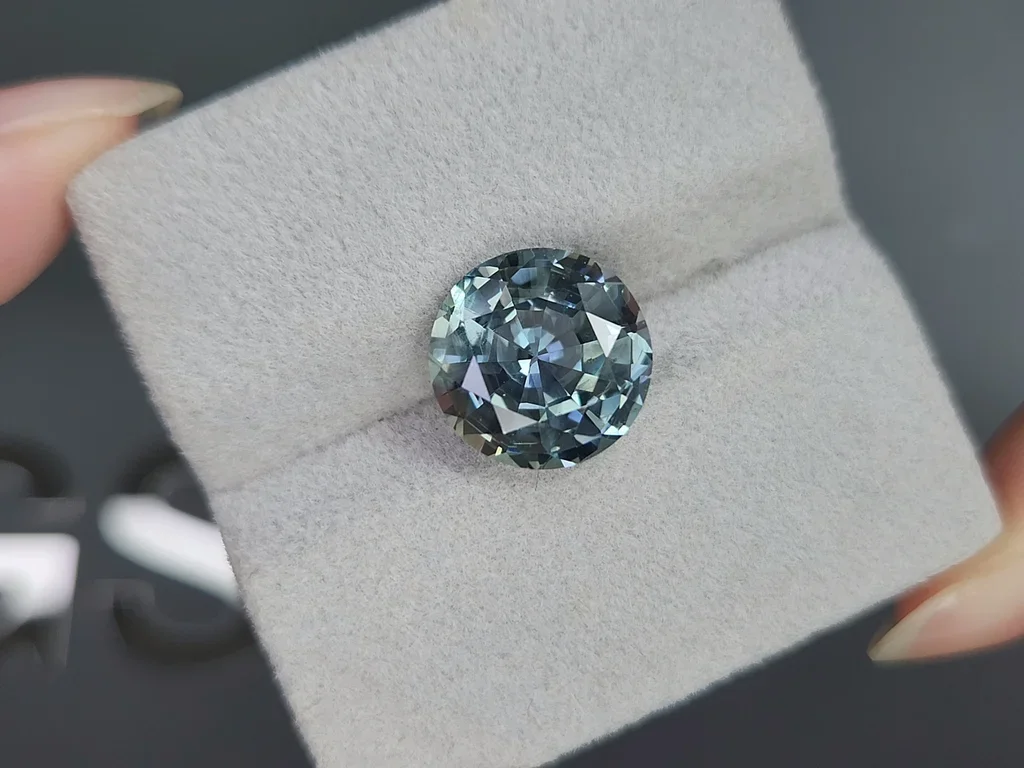 Unheated Teal sapphire in round cut 7.80 carats, Madagascar Image №4
