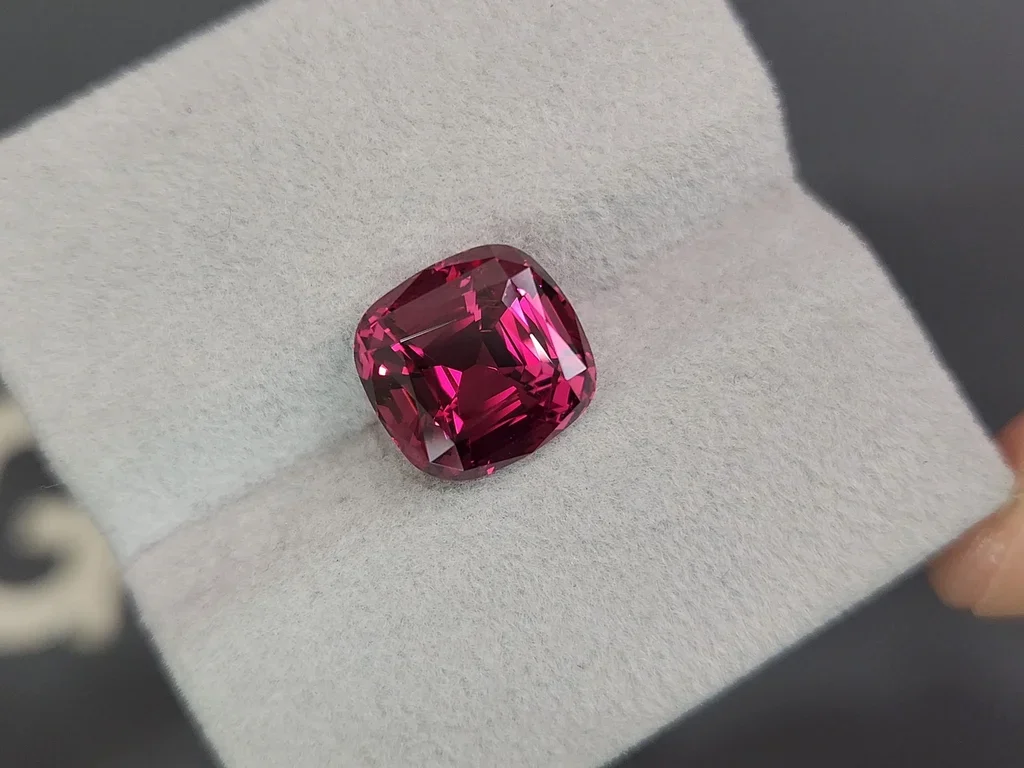 Garnet rhodolite cushion cut 7.33 carats, Tanzania Image №4