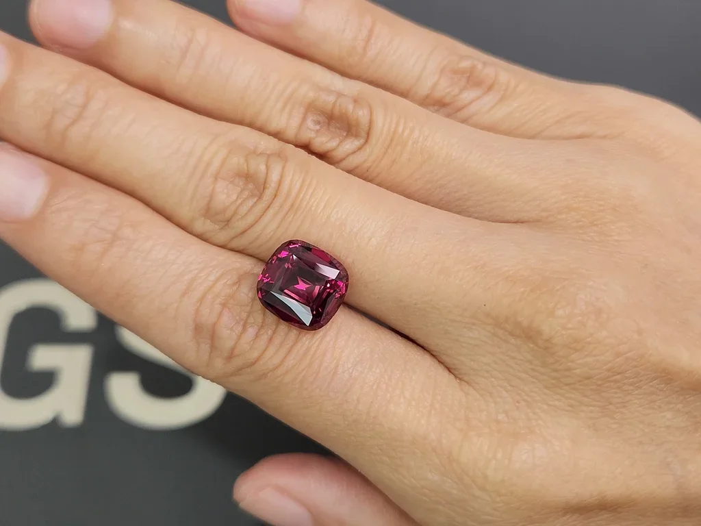 Garnet rhodolite cushion cut 7.33 carats, Tanzania Image №2