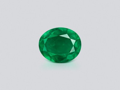  Emerald Vivid Green oval cut 9.70 carats, Zambia photo