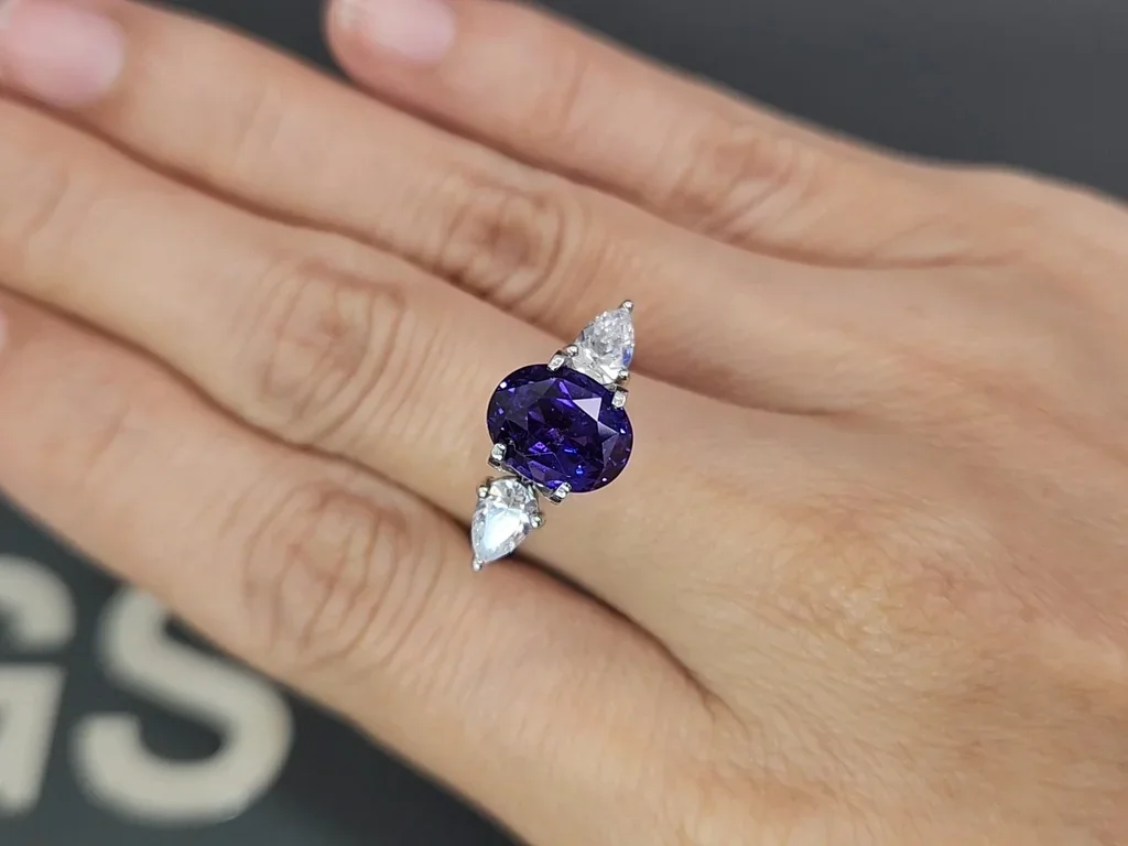 Unheated purple sapphire oval cut 4.20 carats, Sri Lanka Image №5