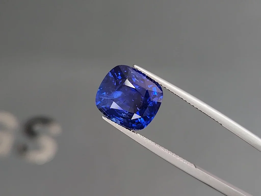 Large blue sapphire cushion cut 11.34 carats, Sri Lanka Image №3