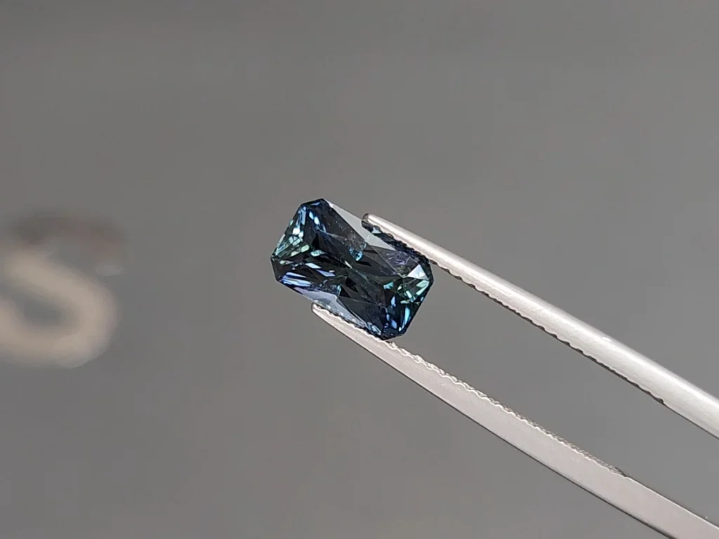 Unheated sapphireTeal radiant cut 2.39 carats, Madagascar Image №3
