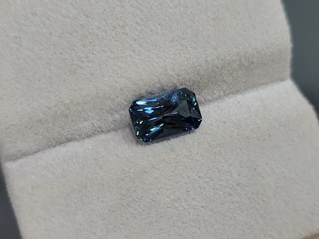 Unheated sapphireTeal radiant cut 2.39 carats, Madagascar Image №4