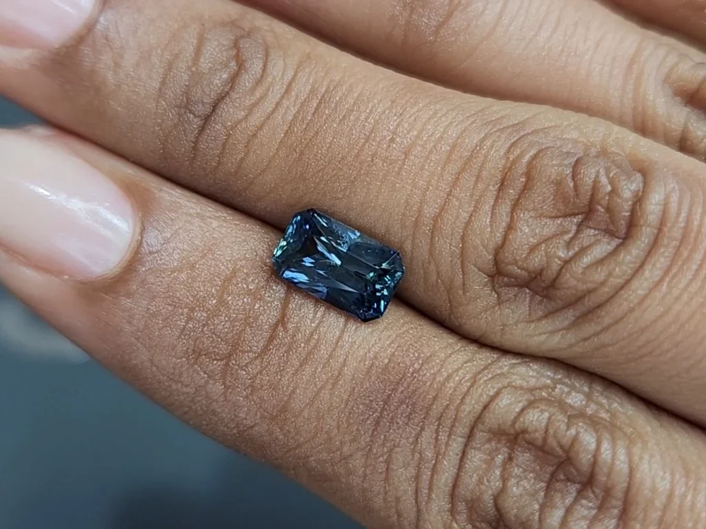 Unheated sapphireTeal radiant cut 2.39 carats, Madagascar Image №2