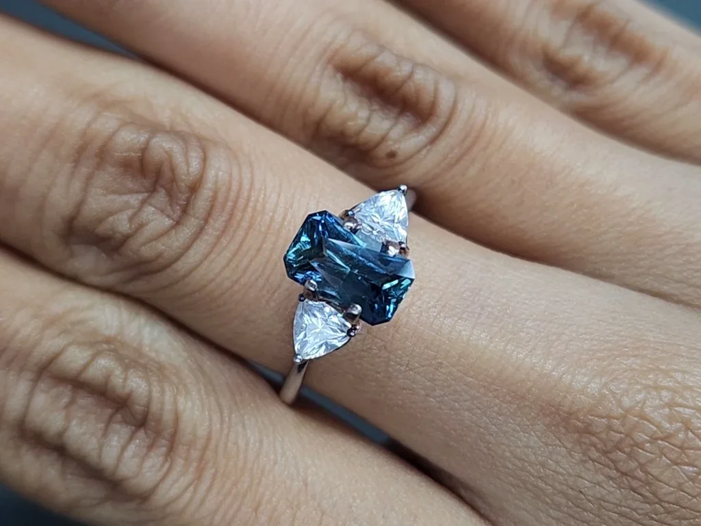 Unheated sapphireTeal radiant cut 2.39 carats, Madagascar Image №5