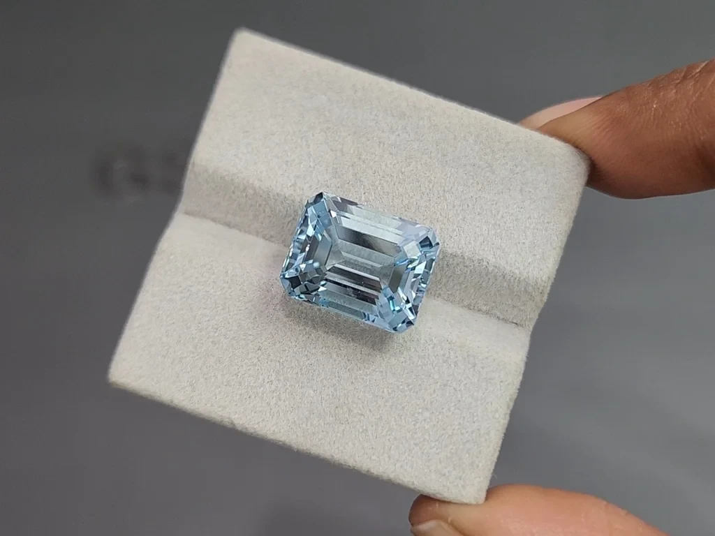 Aquamarine octagon cut 12.44 carats, Madagascar Image №4