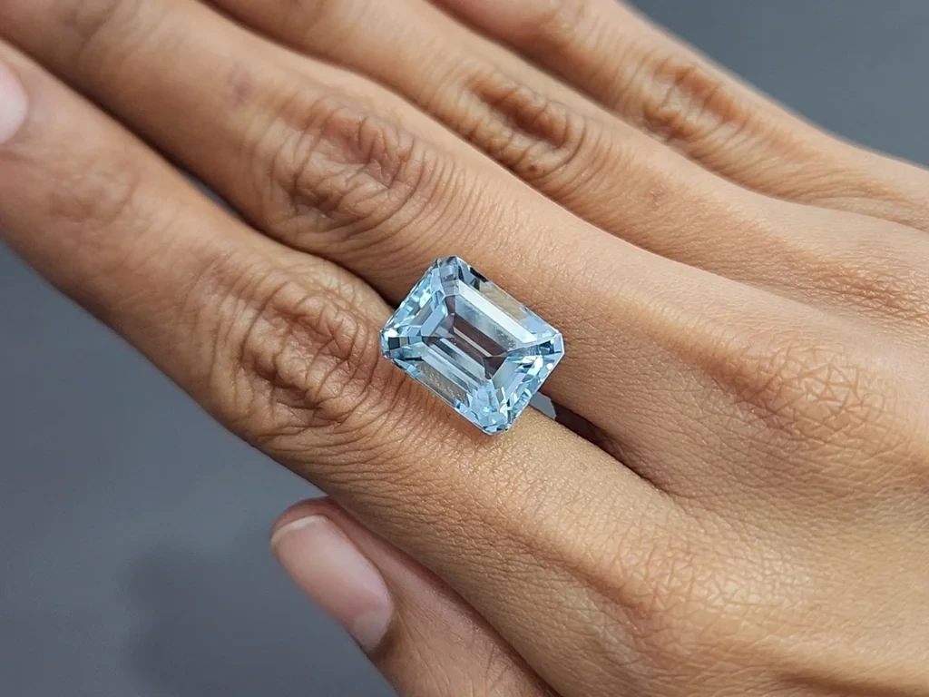Aquamarine octagon cut 12.44 carats, Madagascar Image №2