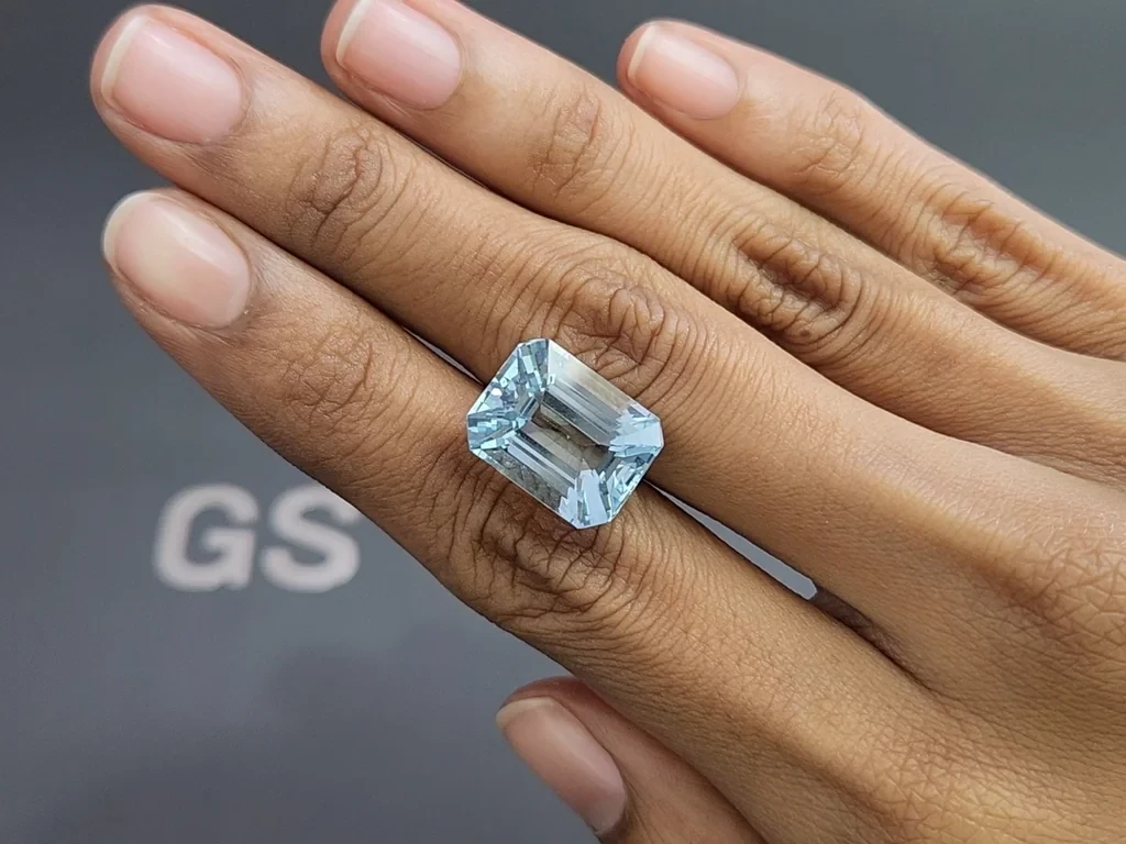Aquamarine octagon cut 13.00 carats, Madagascar  Image №2