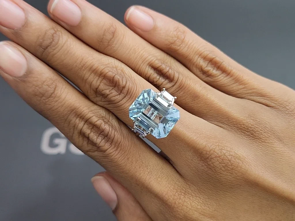Aquamarine octagon cut 13.00 carats, Madagascar  Image №5