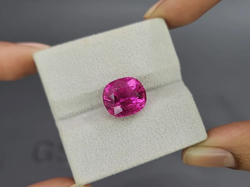 Rubellite tourmaline neon pink cushion cut 7.98 carats, Afghanistan Image №4