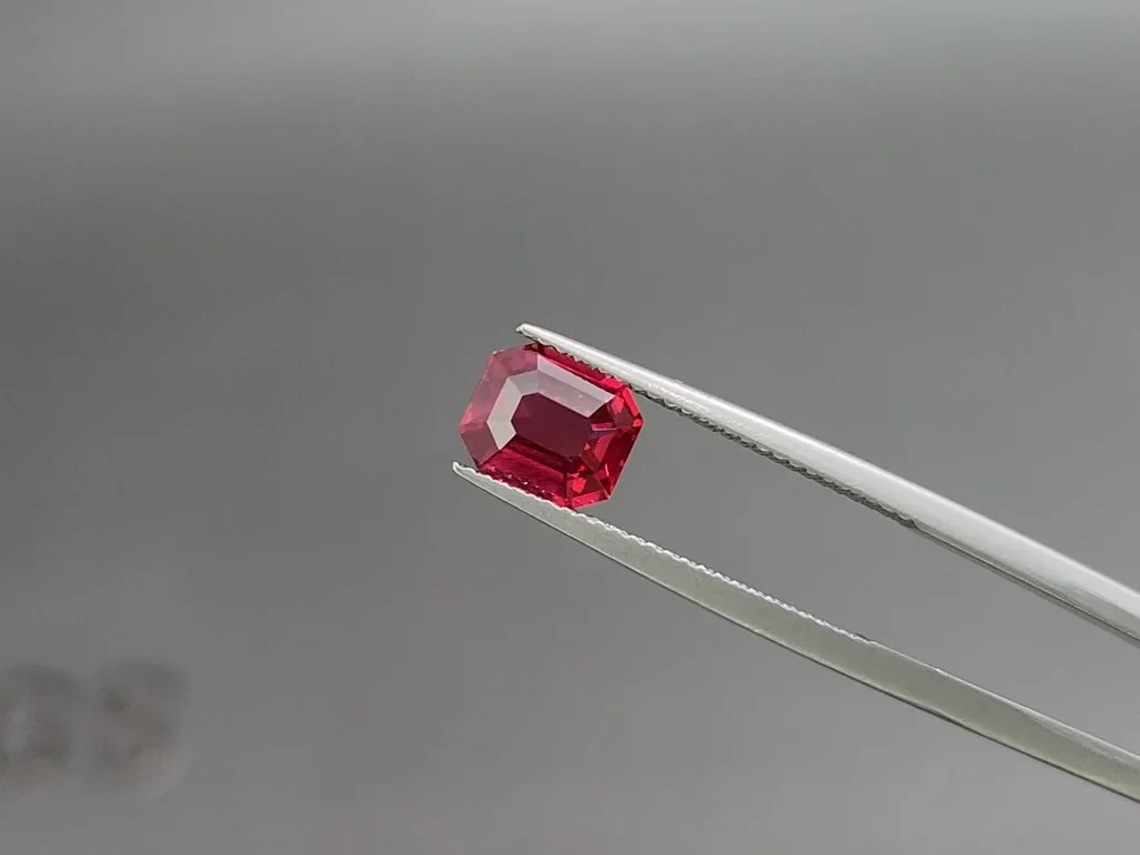 Intense Red ruby in octagon cut 2.02 carats, Mozambique Image №3