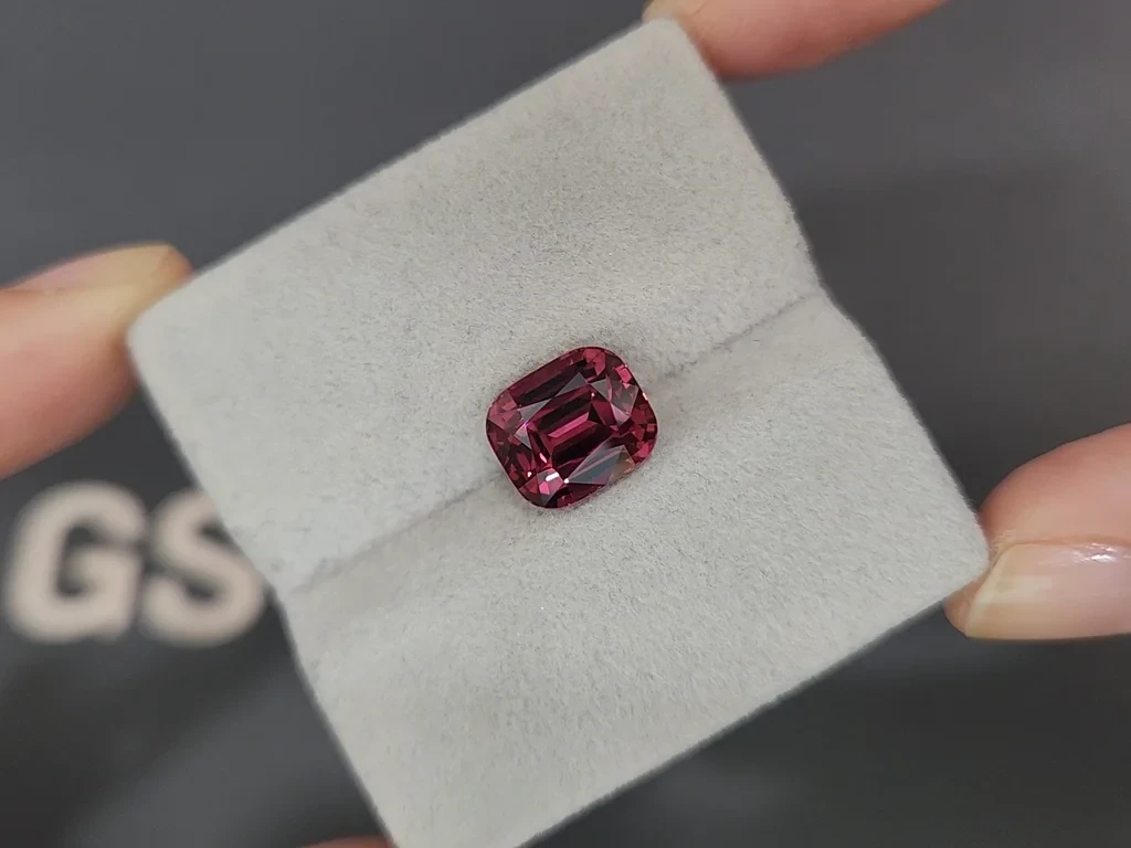 Garnet rhodolite cushion cut 5.31 carats,Tanzania Image №4