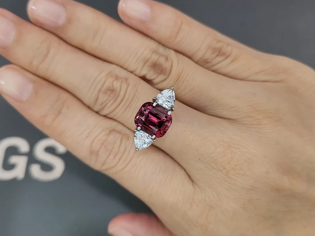 Garnet rhodolite cushion cut 5.31 carats,Tanzania Image №5