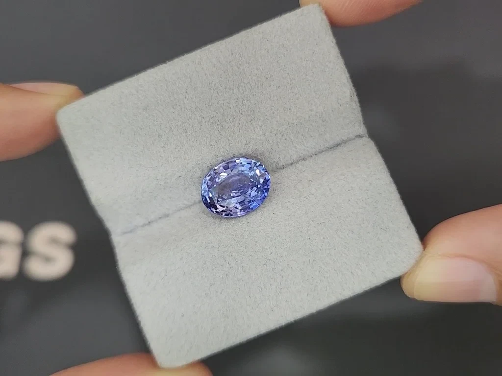 Unheated purple sapphire oval cut 4.05 carats, Sri Lanka Image №4