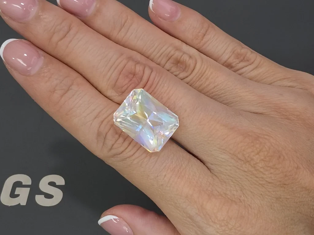 Rainbow moonstone cushion cut 15.03 carats, Madagascar Image №2