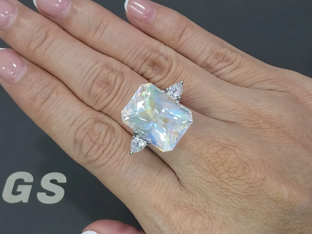 Rainbow moonstone cushion cut 15.03 carats, Madagascar Image №5