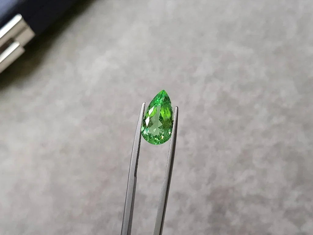 Pear cut green Paraiba tourmaline 5.18 ct Image №3