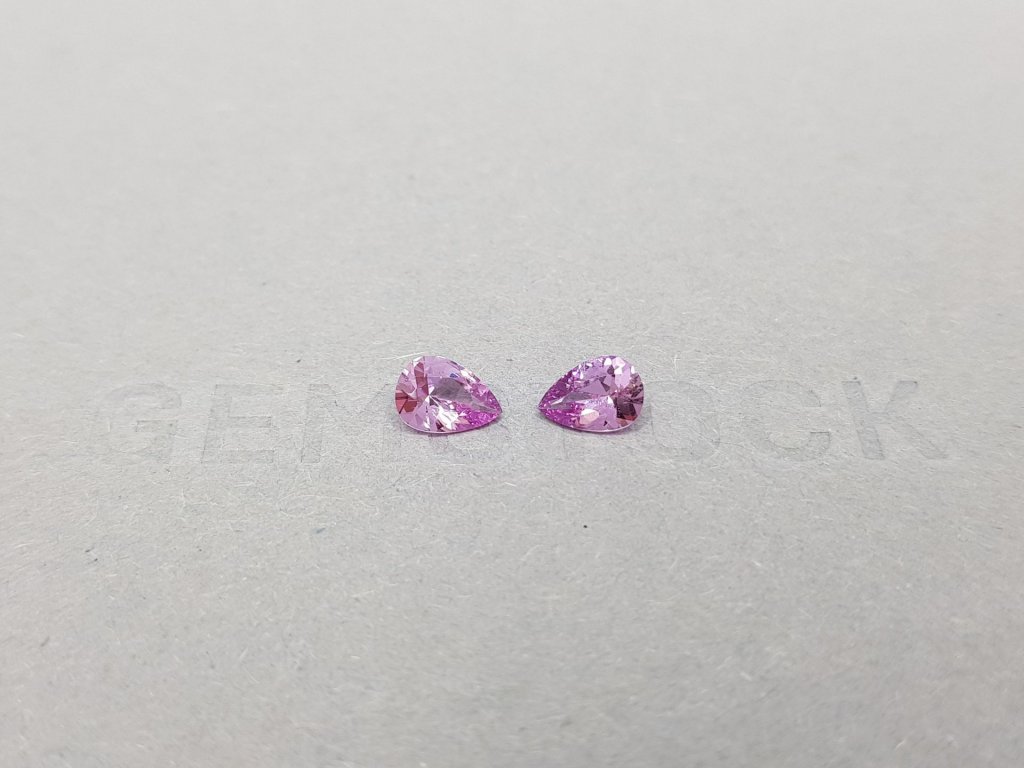 Pair of purple pear cut Madagascar sapphires 1.13 ct Image №1