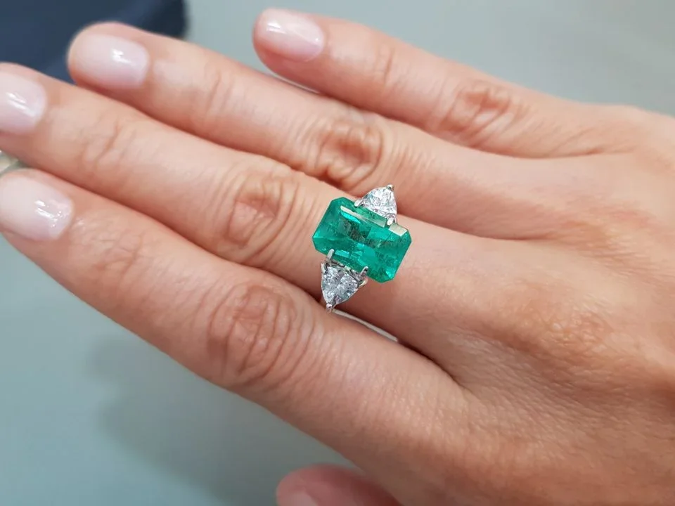 Radiant cut emerald 3.74 carats, Zambia Image №3