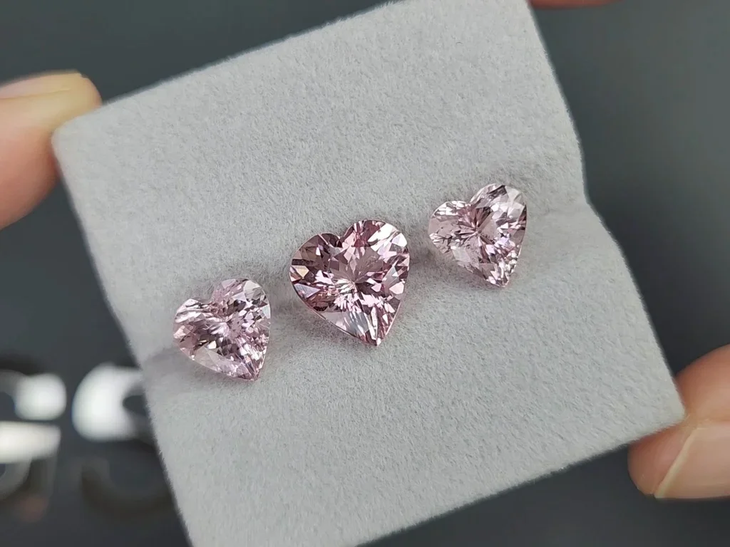 Set of pink morganites in heart shape 6.56 carats, Madagascar  Image №5