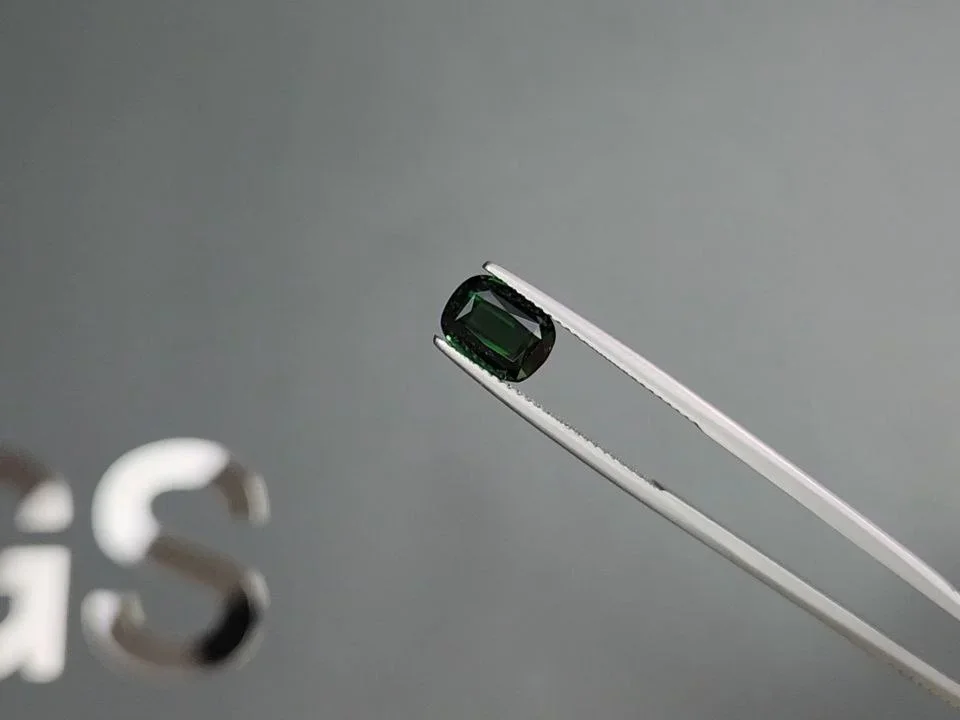 Deep green chrome tourmaline in cushion cut 1.92 carats, Pakistan  Image №3