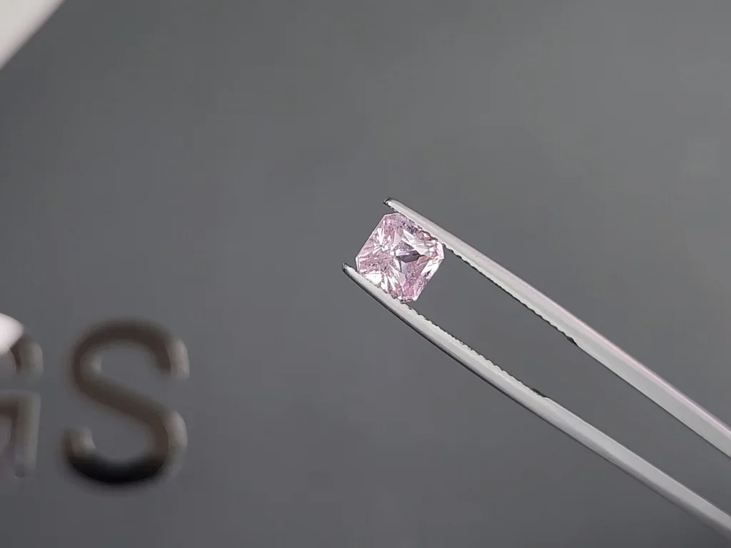 Unheated Baby pink sapphire in radiant cut 1.80 carats, Madagascar Image №3