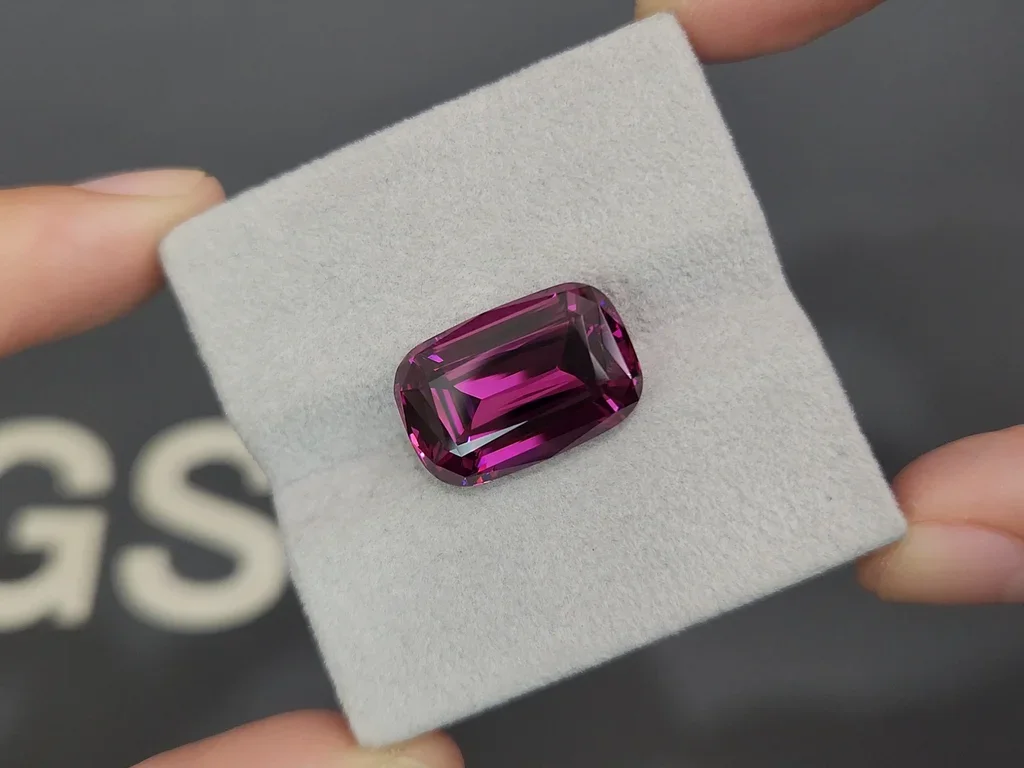 Garnet rhodolite cushion cut 14,61 carats, Tanzania Image №4
