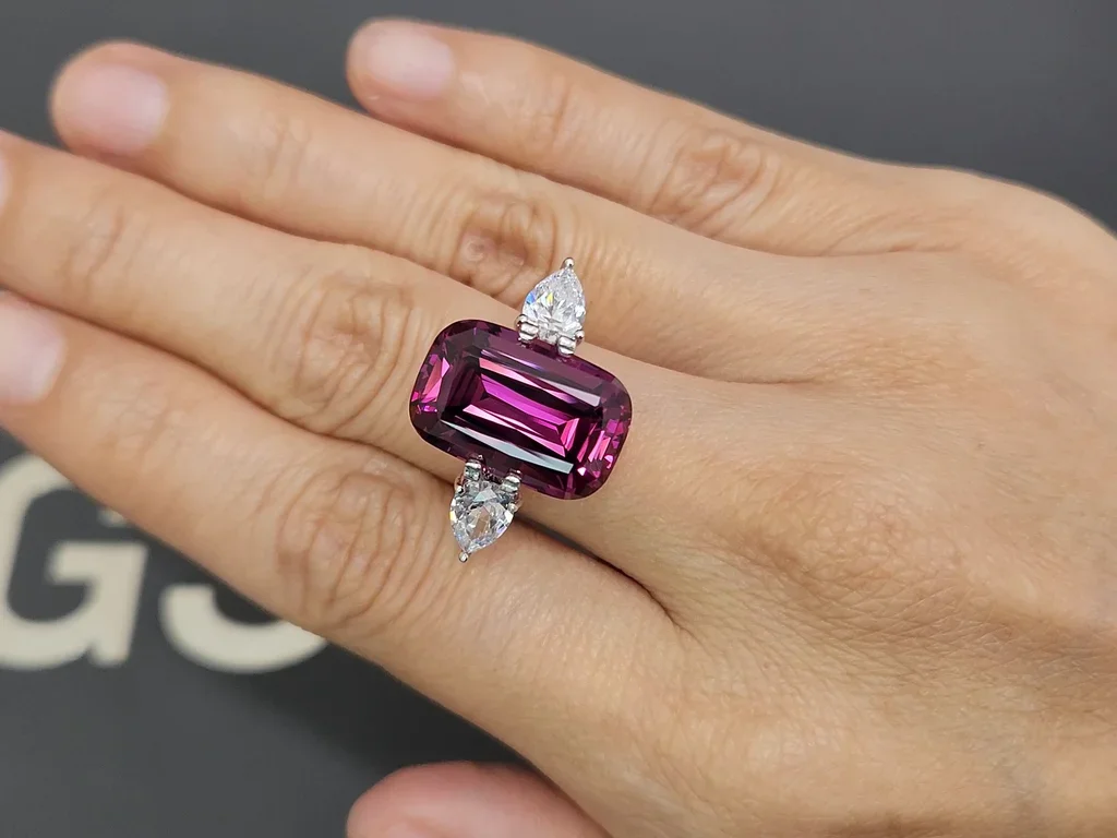 Garnet rhodolite cushion cut 14,61 carats, Tanzania Image №5