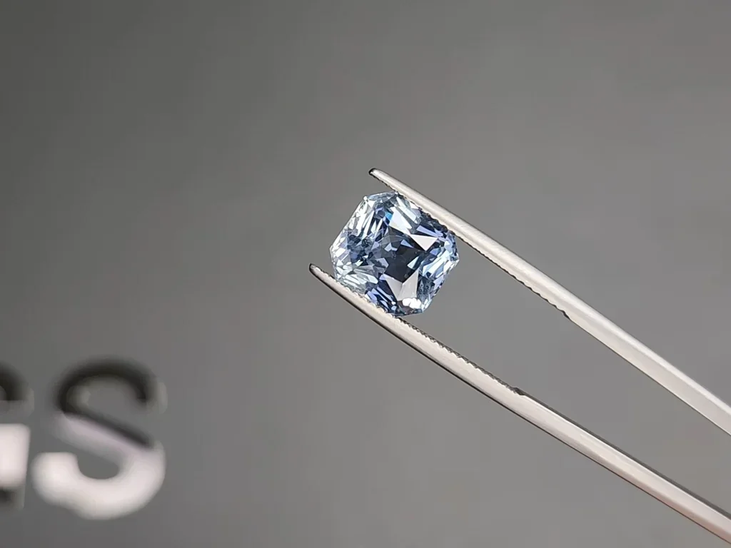Unheated Teal sapphire in radiant cut 5.72 carats, Madagascar Image №3