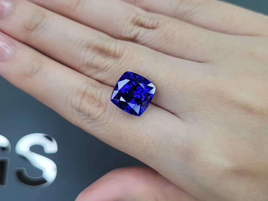 Large Royal blue tanzanite in cushion cut 11.80 carats, Tanzania Image №2