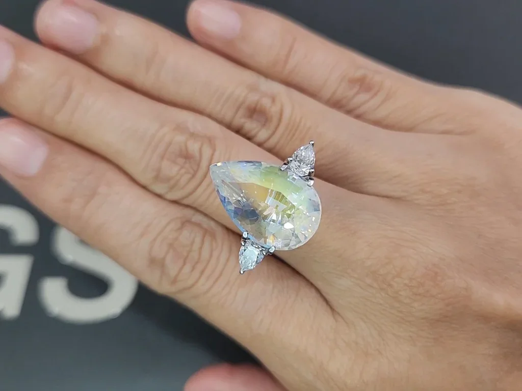 Rainbow moonstone pear cut 10.36 carats, Madagascar Image №5