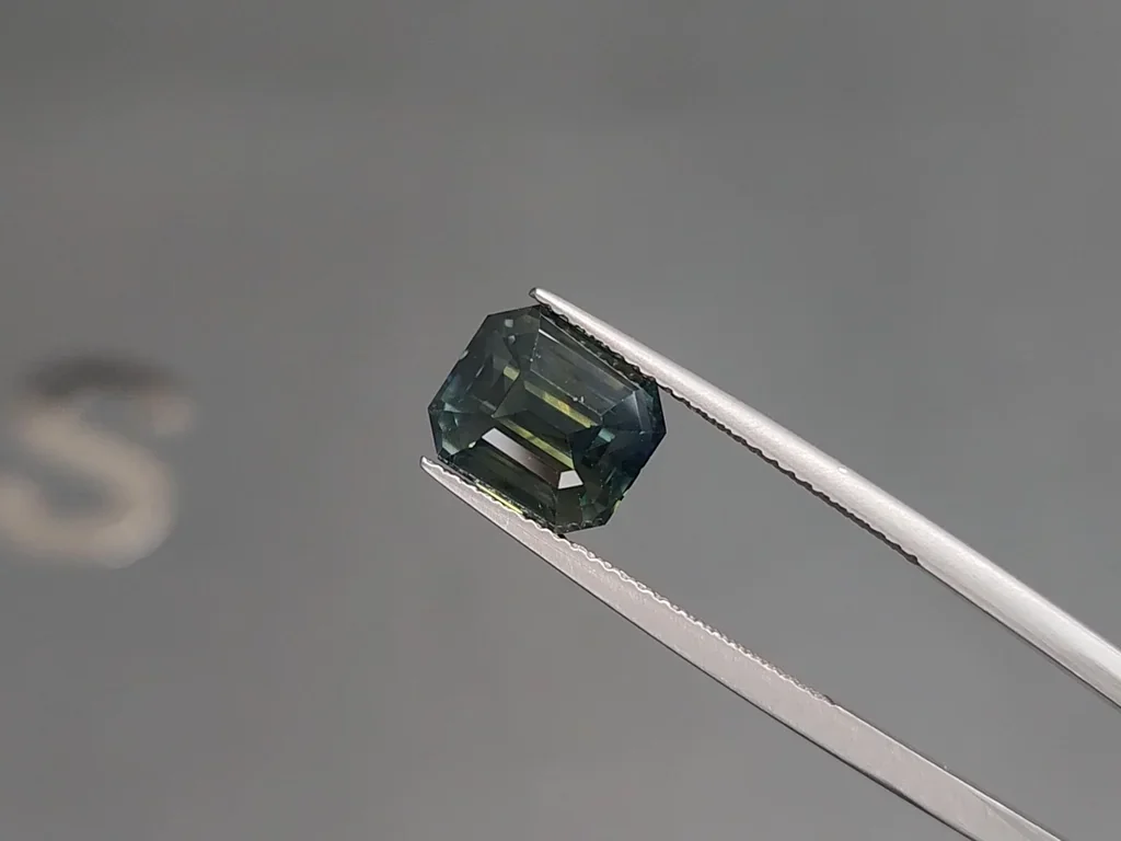 Teal sapphire octagon cut 5.94 carats, Madagascar Image №3