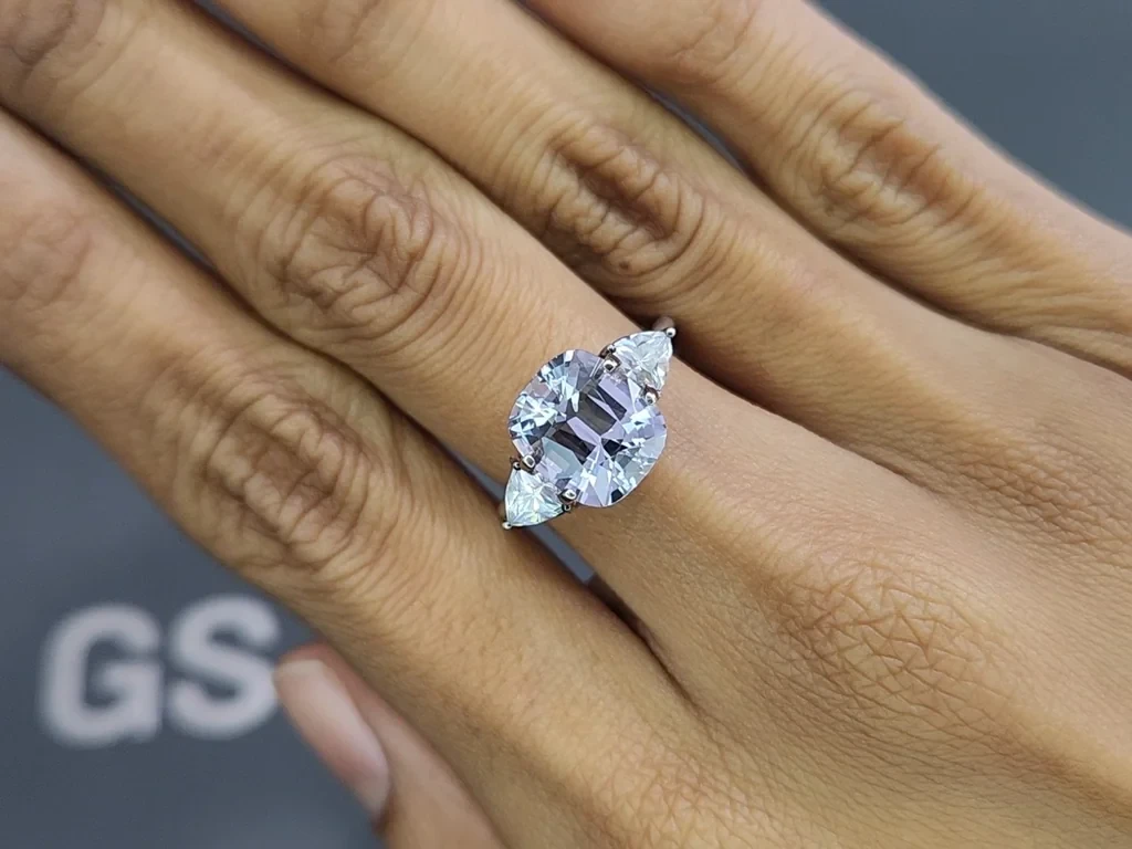 Steel Grey Vibrant spinel in cushion cut 4.24 carats, Burma  Image №5