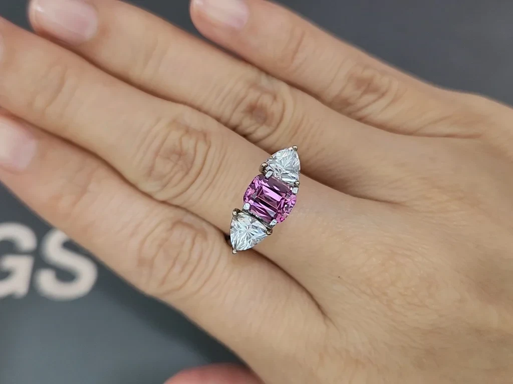 Garnet Malaya cushion cut 1.92 carats, Tanzania  Image №5