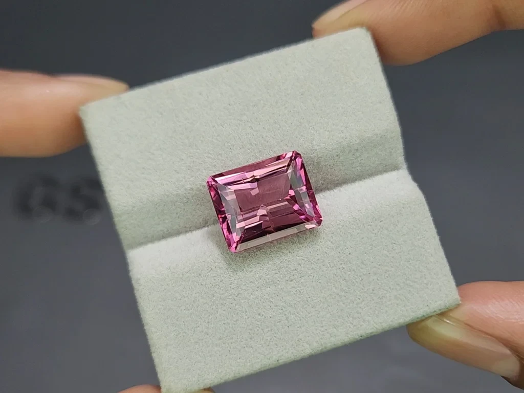 Pink tourmaline radiant cut 8.40 carats, Congo  Image №4